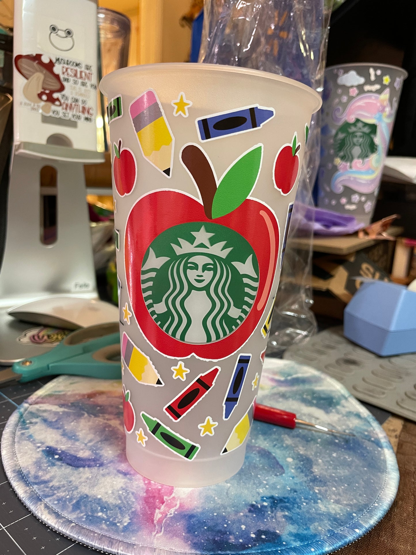 Apples and Crayons Cold Cup - MariROsa Craft Shop